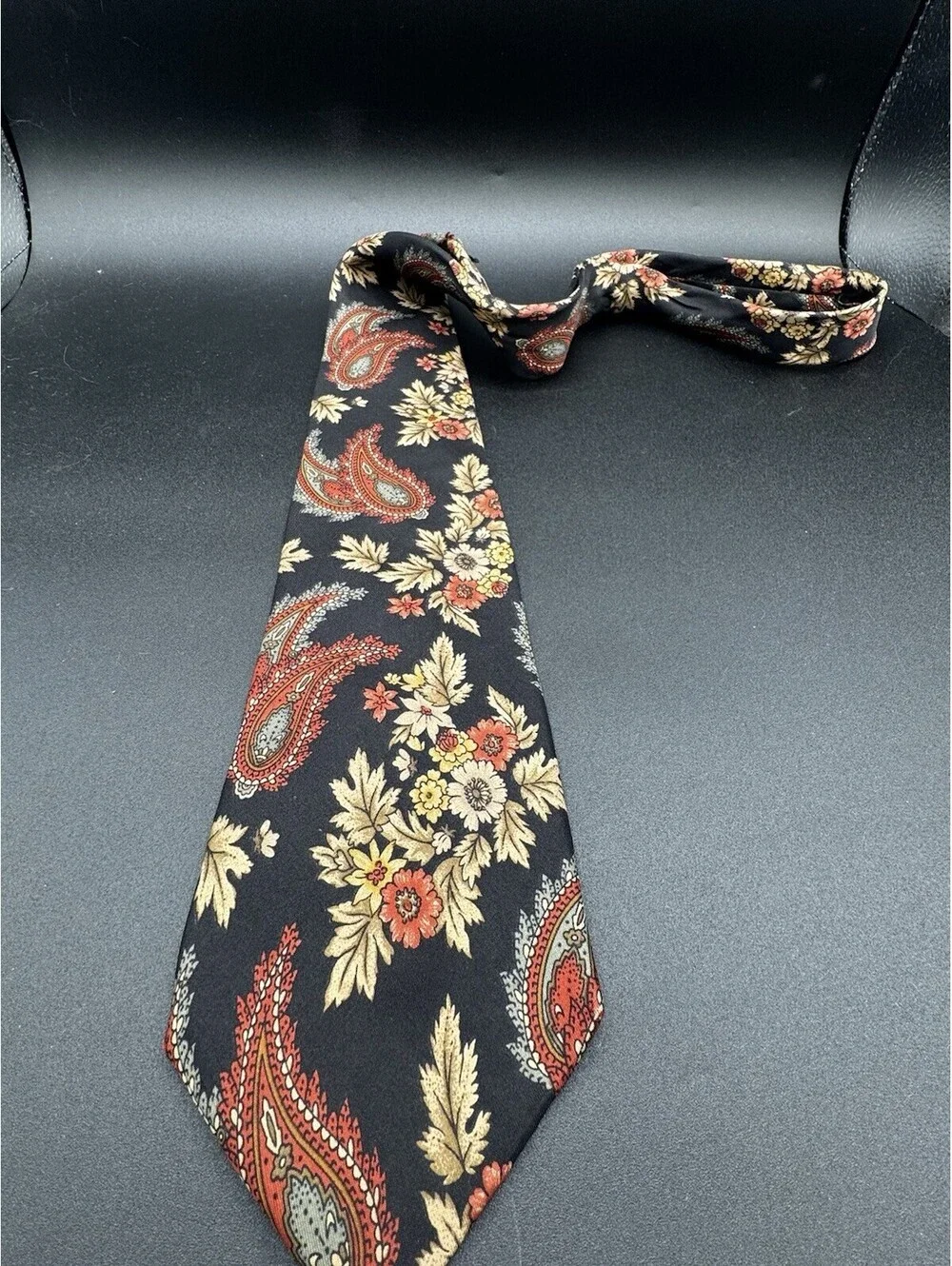 Vintage Bill Blass Silk Tie Black Orange Floral Paisley USA 29.5” x 3.75” Fall